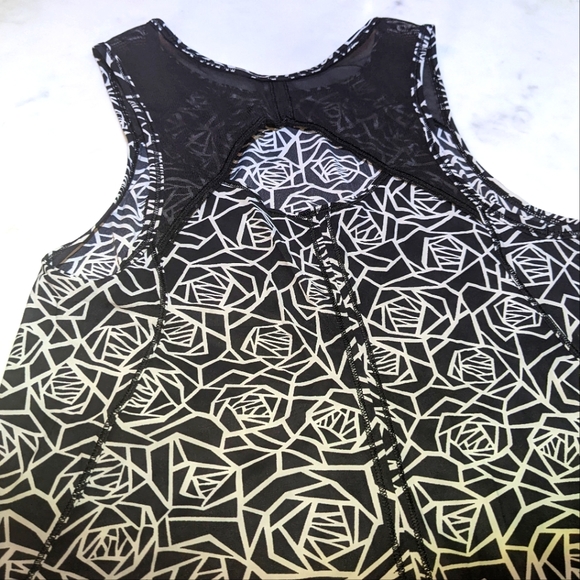 Lululemon Tank Top - Picture 4 of 7